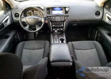 2018 Nissan Pathfinder S z USA, uszkodzony, nr VIN 5N1DR2MM2JC59242